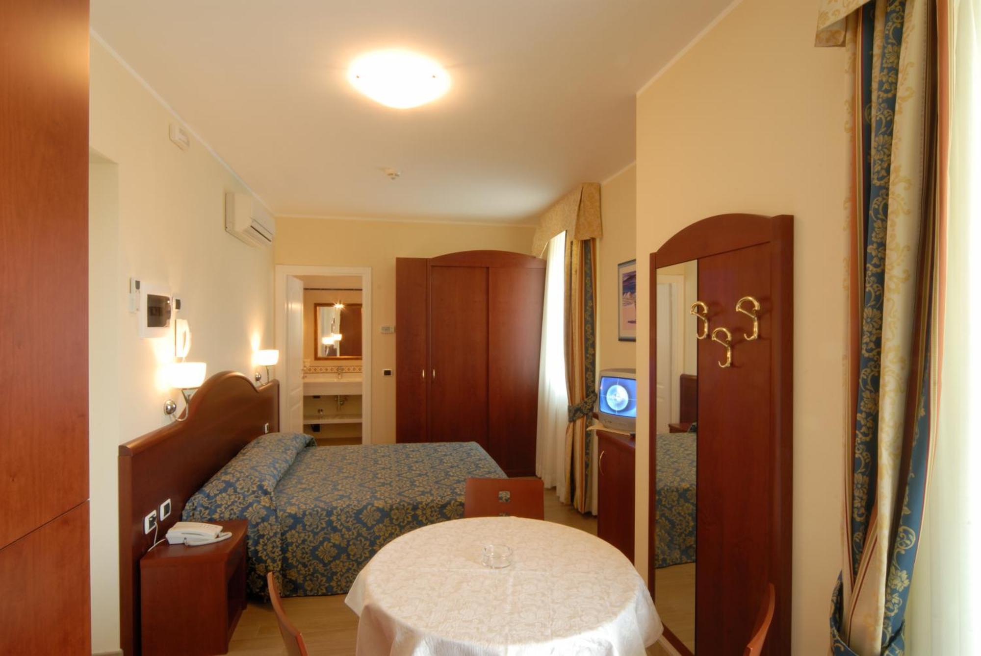Residence Costa Smeralda Grottammare Extérieur photo