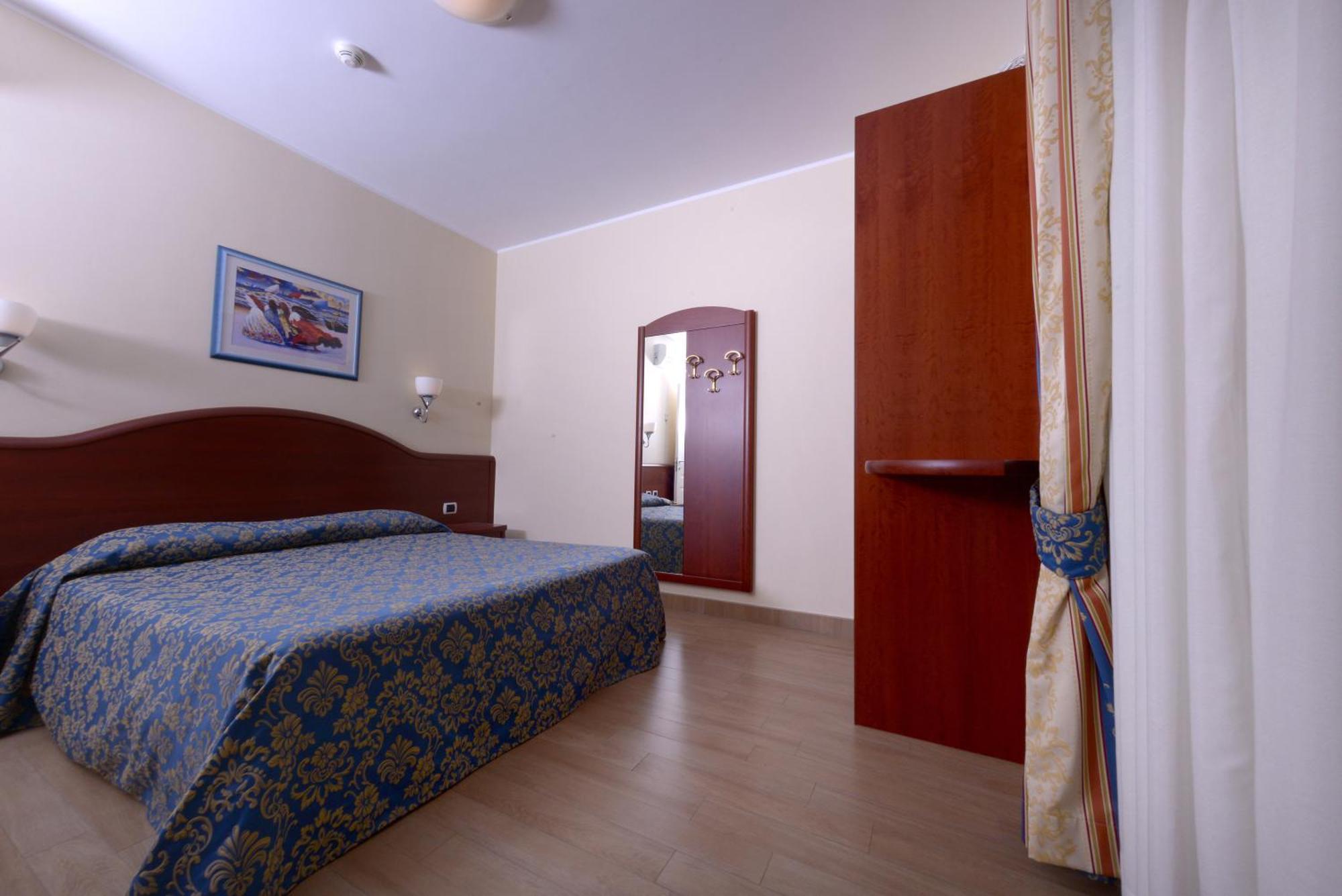 Residence Costa Smeralda Grottammare Extérieur photo