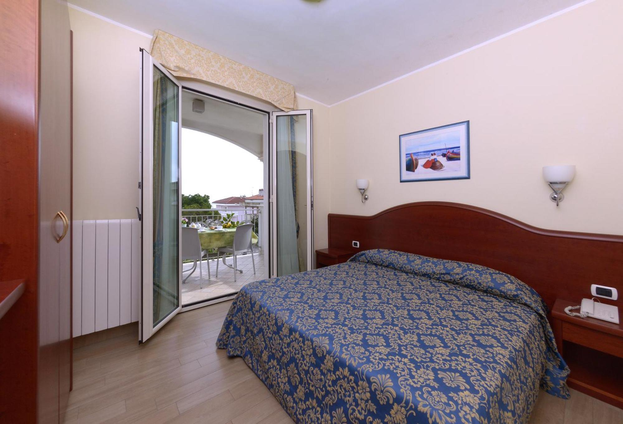 Residence Costa Smeralda Grottammare Extérieur photo